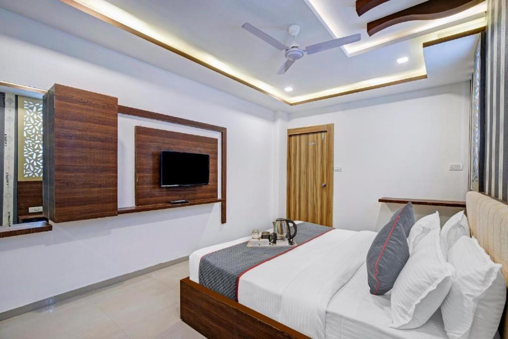 Hotel Nilkanth Inn Hālol エクステリア 写真