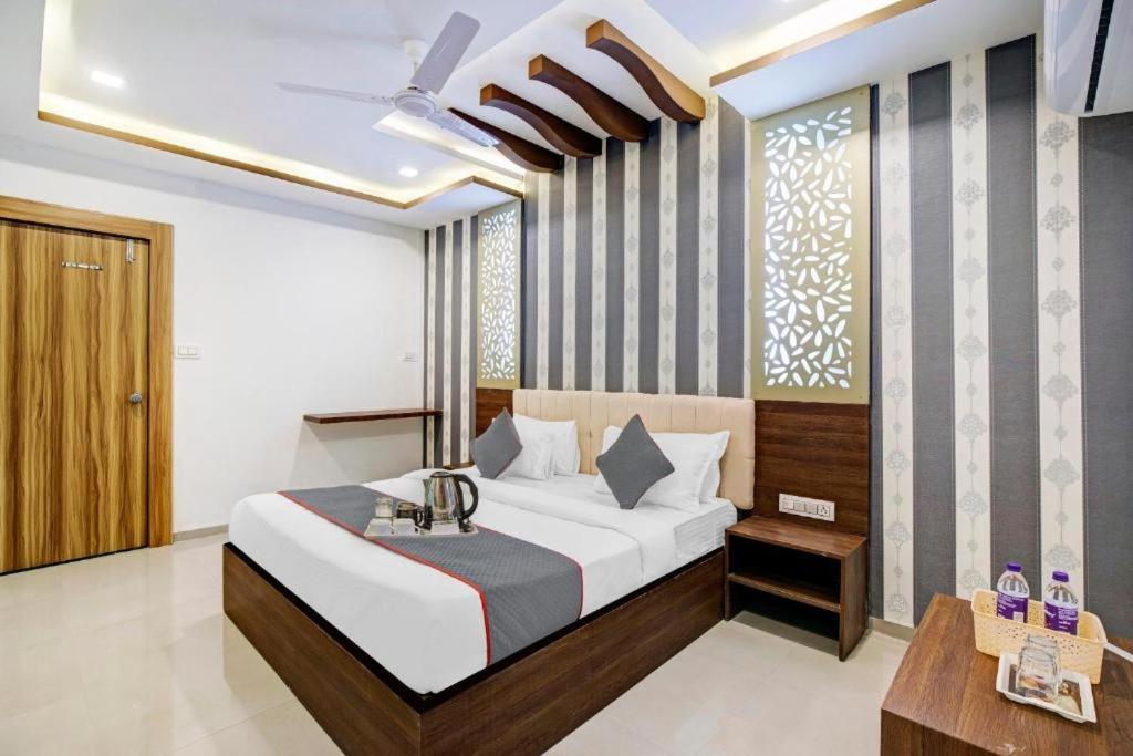 Hotel Nilkanth Inn Hālol エクステリア 写真