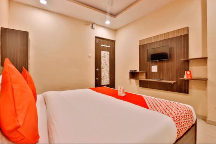 Hotel Nilkanth Inn Hālol エクステリア 写真