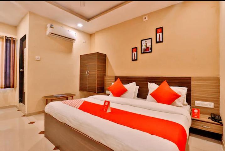 Hotel Nilkanth Inn Hālol エクステリア 写真