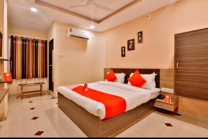Hotel Nilkanth Inn Hālol エクステリア 写真